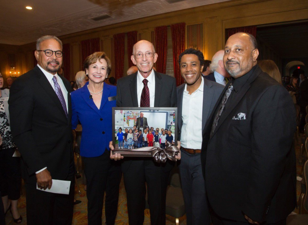 Walter Rainwater named Inaugural Insight and Vision Philanthropy Award Recipient