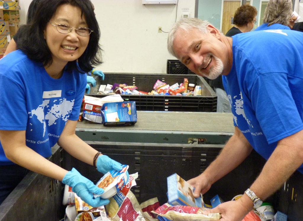 10 Ways to Make a Difference During National Volunteer Month